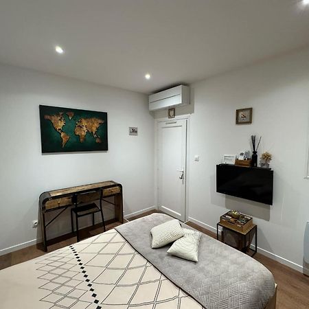 Chez Christian Et Valerie Apartment Rocbaron Екстериор снимка