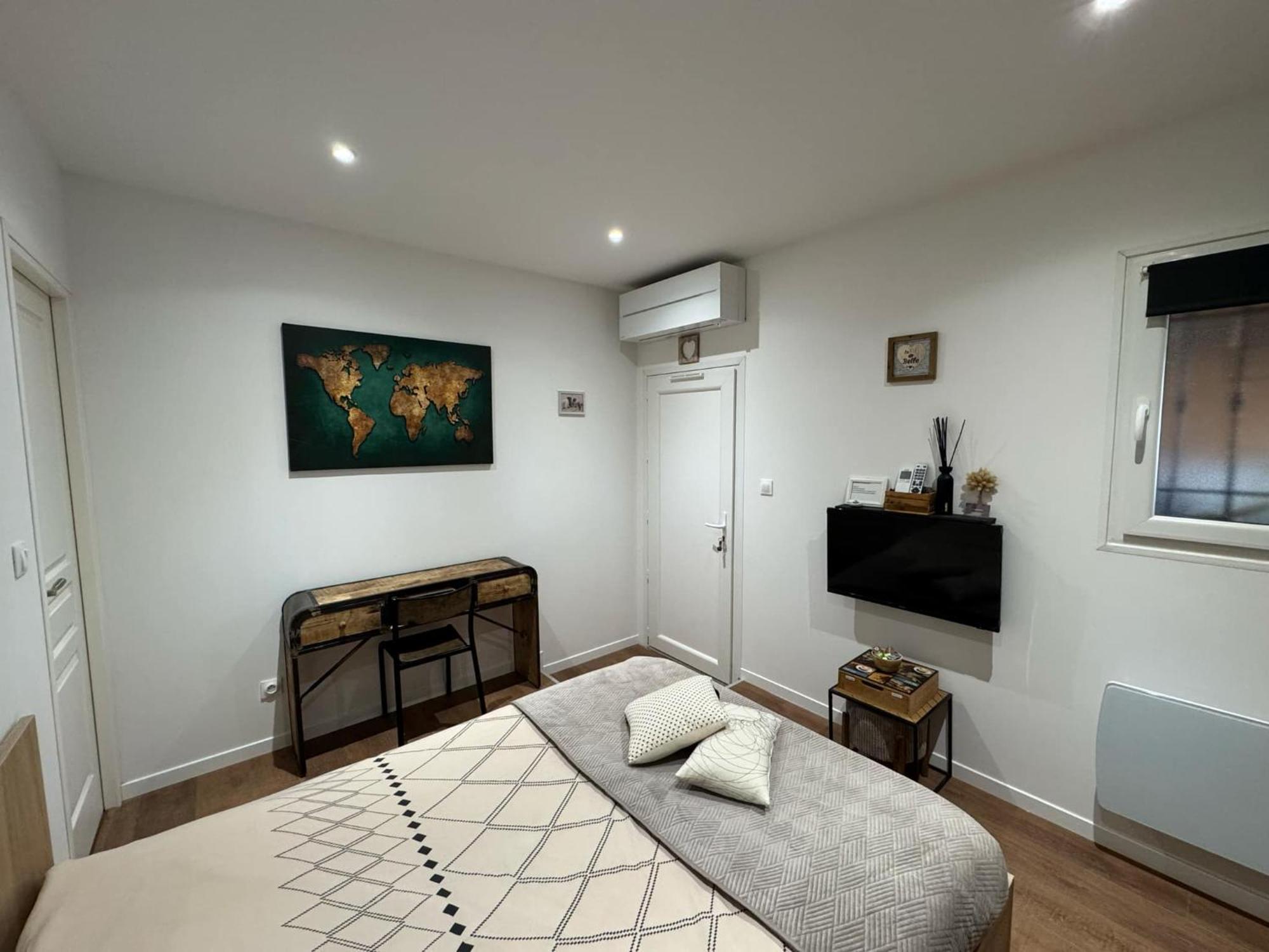 Chez Christian Et Valerie Apartment Rocbaron Екстериор снимка